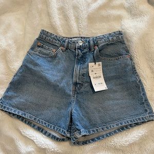 Zara High Rise Shorts - Size 6/38 - NWT
